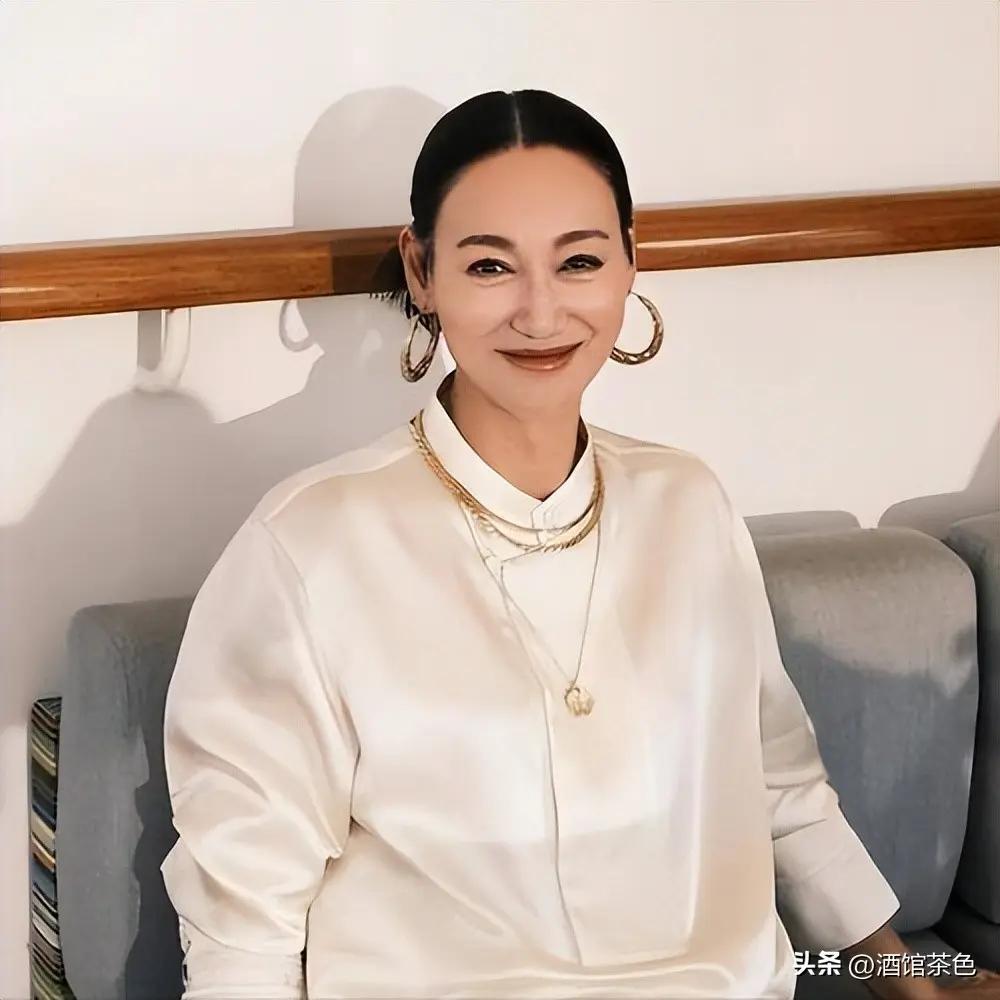 一天之内，两位中国女星接连在巴黎遭盗抢，发达国家滤镜碎了一地