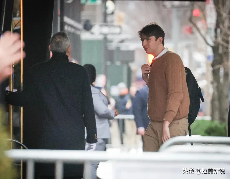 特朗普小儿子恋爱了!纽约大学女友低调交往一年
