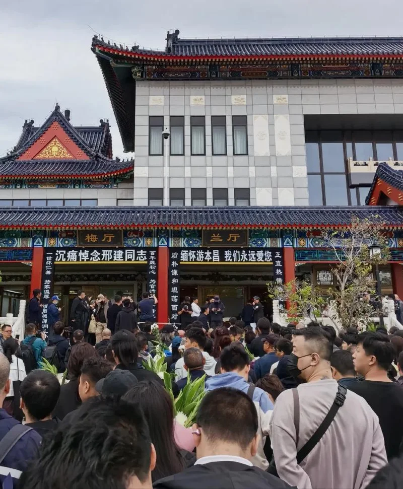 刘欢去世5天,高晓松揭三里屯饭局内情