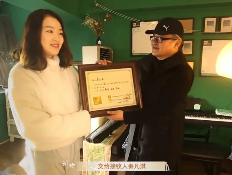 又被看哭!刘欢1991年赈灾义演险晕倒