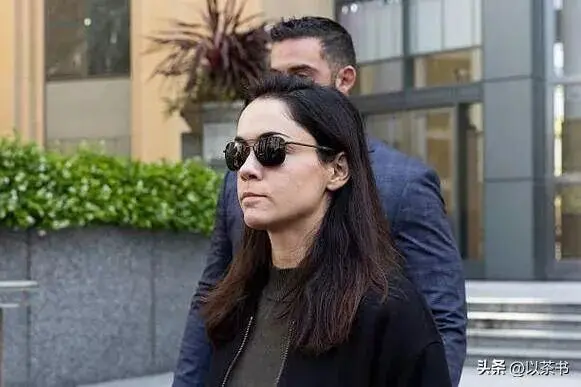 马斯克狠心抛弃4娃妈，给所有女人提了个醒