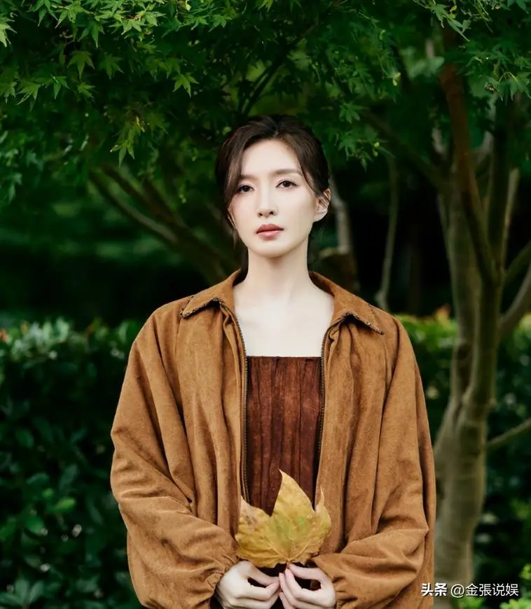海外产子真相大白后，39岁江疏影近况曝出