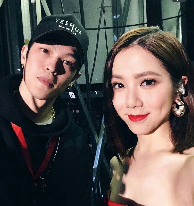 邓紫棋被爆纽约秘密完婚，经纪公司回应