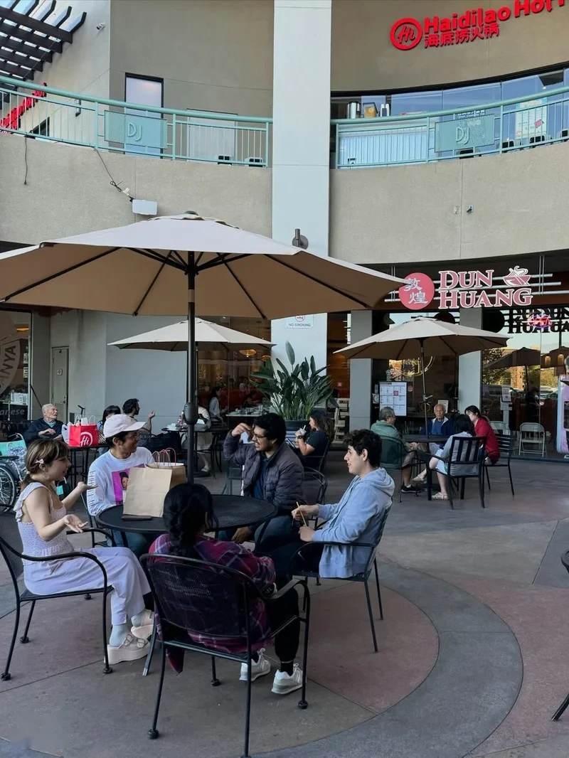 华人移民的尽头是尔湾 占比逾45%挤爆中餐圈