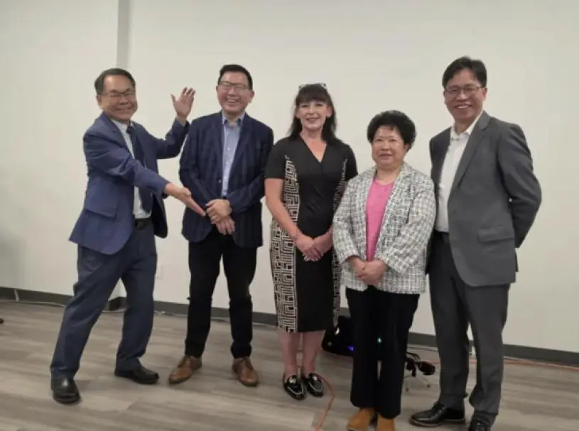 列治文市长选举 前国会议员黄陈小萍支持卢仙泳