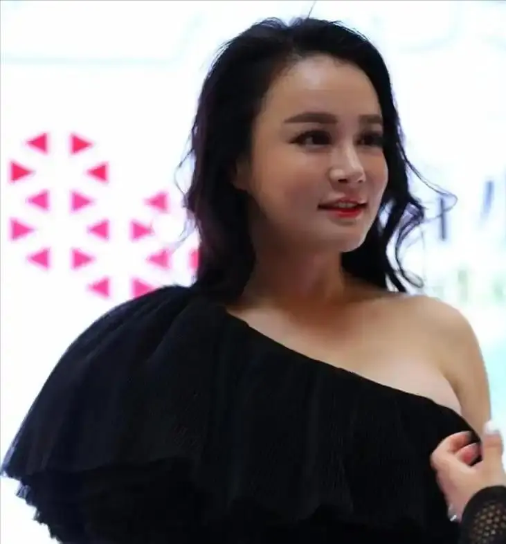 没夫妻生活能咋办？冉莹颖自己有办法