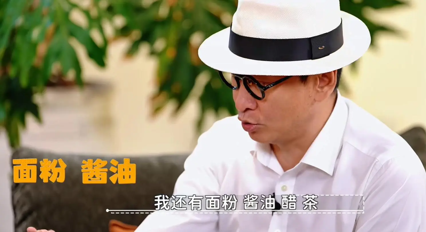 周杰一天只吃一顿饭，56岁未婚没孩子