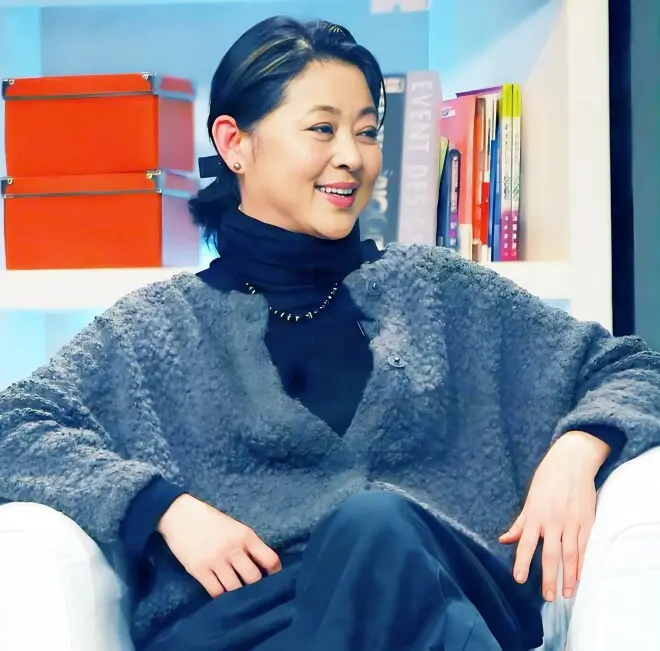 倪萍哥哥退休，为官清廉供不起女儿留学