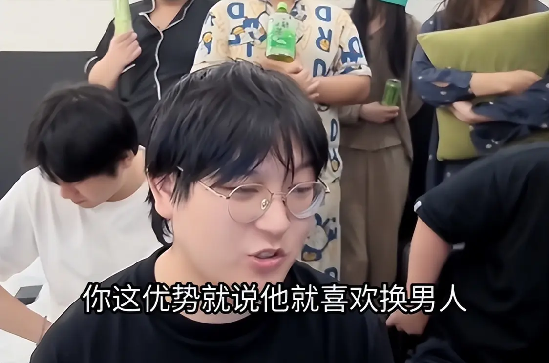 知名博主被网红女友出轨，“捉奸”细节太劲爆