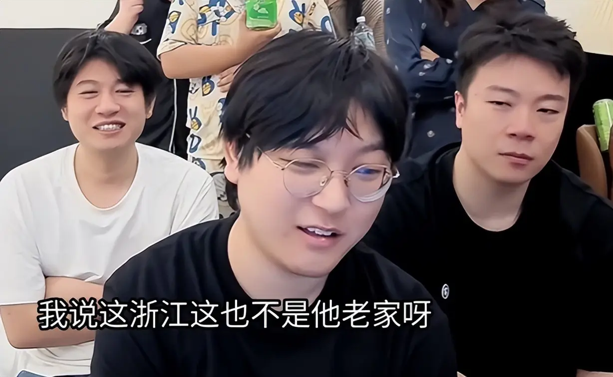 知名博主被网红女友出轨，“捉奸”细节太劲爆