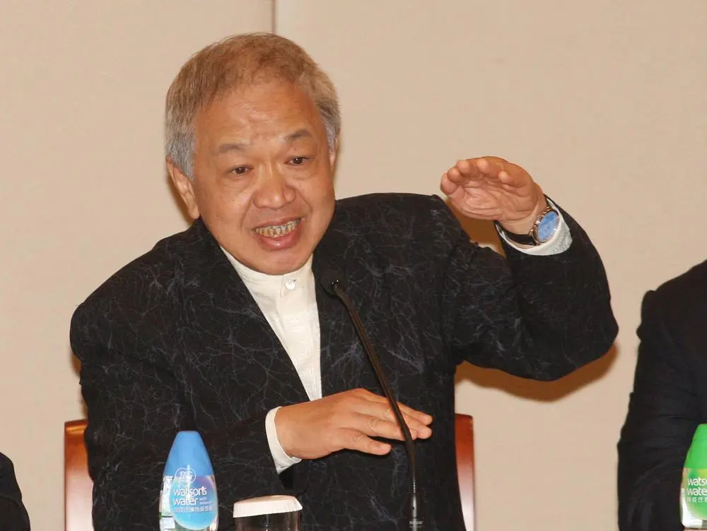 日薪62万！李嘉诚背后最牛打工仔，一个电话赚回1000亿