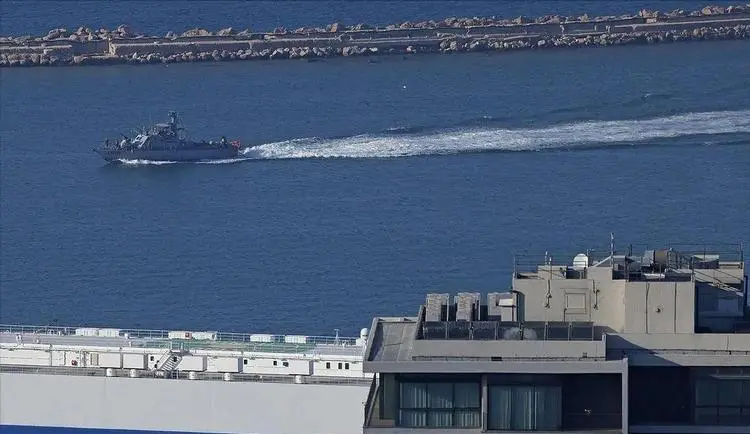 霍尔木兹海峡船长月薪70万，80起袭击已致22人丧生