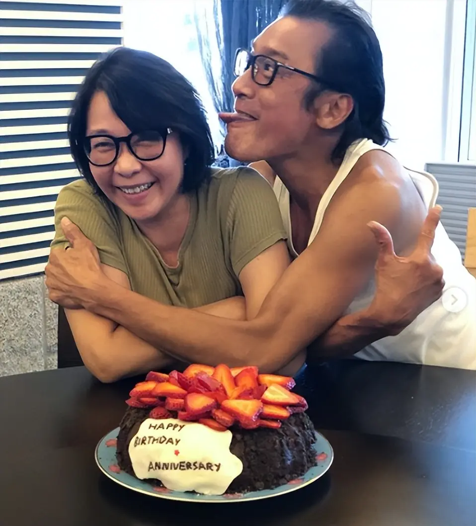 向太：某影帝以前出国撩美女，结婚40年却无绯闻