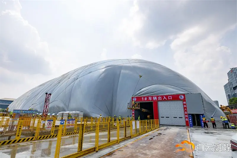 中国城市，为什么突然冒出很多巨型“白色大棚”？