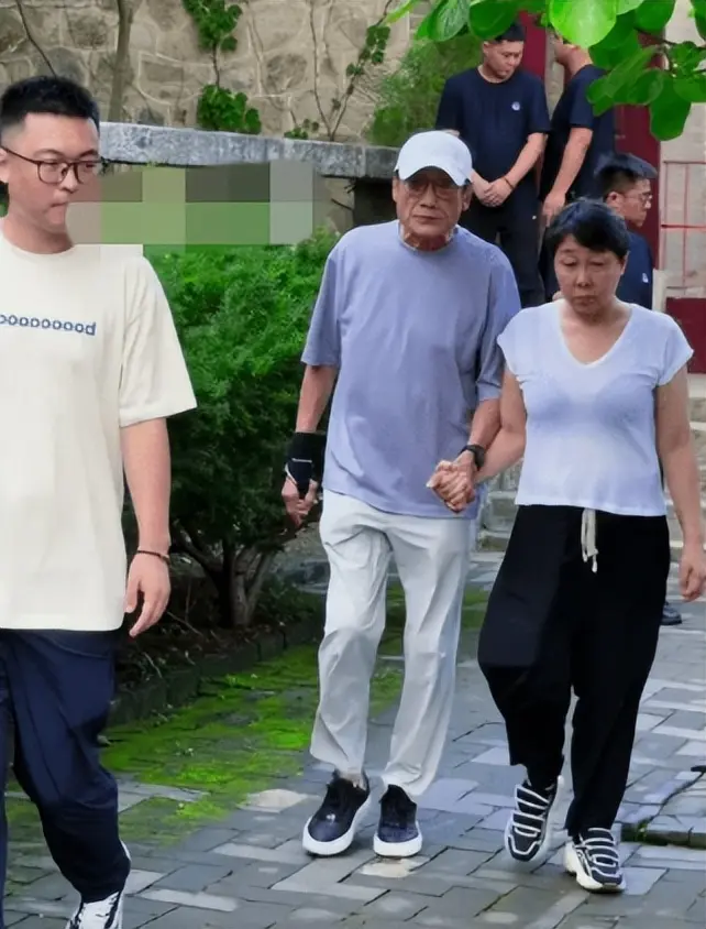 向太：某影帝以前出国撩美女，结婚40年却无绯闻
