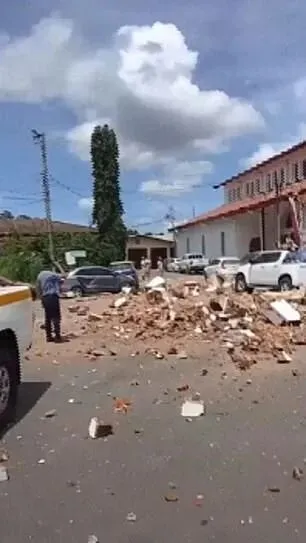 突发! 北美7.7级强震 海啸警报波及9国 楼房倒塌道路开裂 余震超45次!