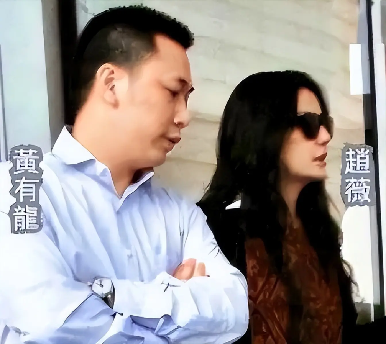 央视再曝赵薇前夫表弟新料，再看那份离婚文件，也太巧了