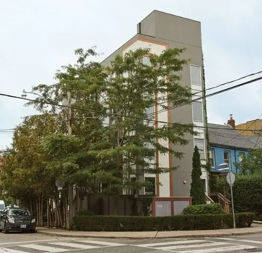 多伦多女子32.5万买Condo，56万卖掉改租房