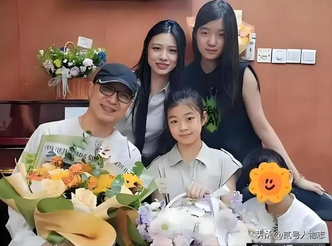 跟汪峰离婚3年后，章子怡获电影节大奖，台上落泪
