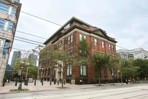 多伦多女子32.5万买Condo，56万卖掉改租房