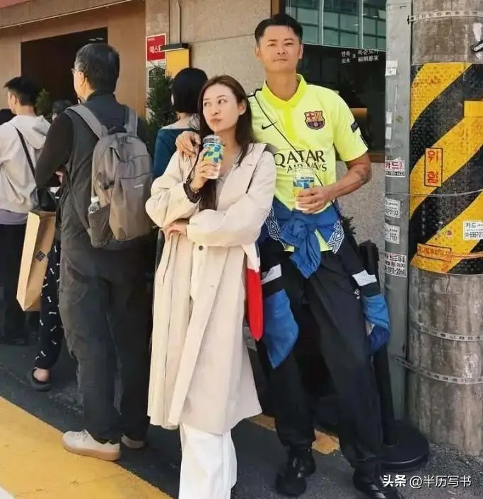 原来她是曹云金前女友，嫁给富商被宠成公主