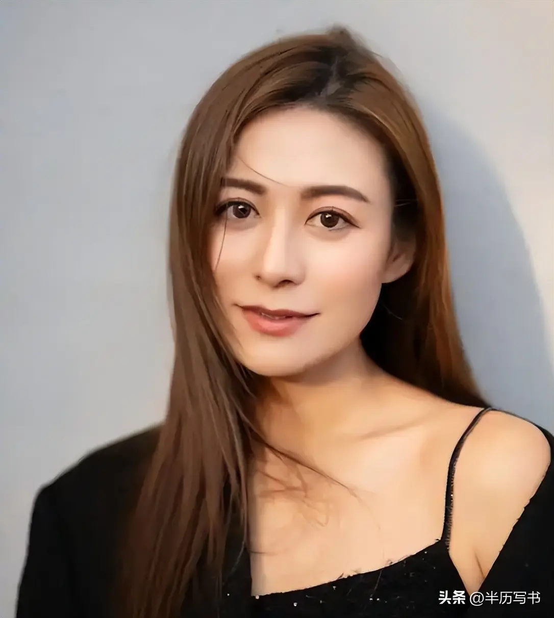 原来她是曹云金前女友，嫁给富商被宠成公主