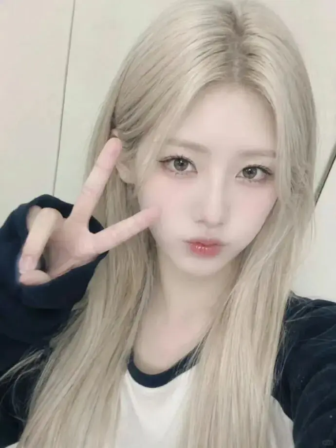 AI女团BABYQUEEN突发公告：成员Mity因怀孕暂停活动；网友：生的是机器人吗？？？