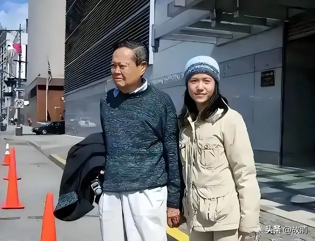 杨振宁去世1年，翁帆首谈感情