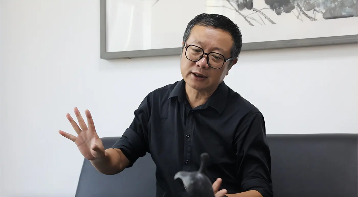 刘慈欣抛出惊人判断：地球文明的未来或许不属于人类