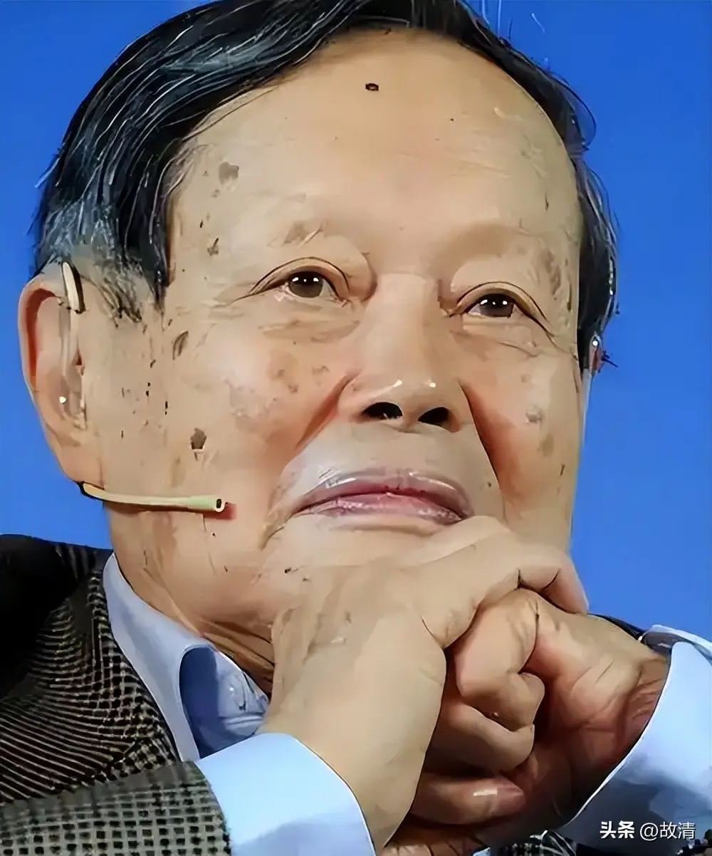 杨振宁去世1年，翁帆首谈感情