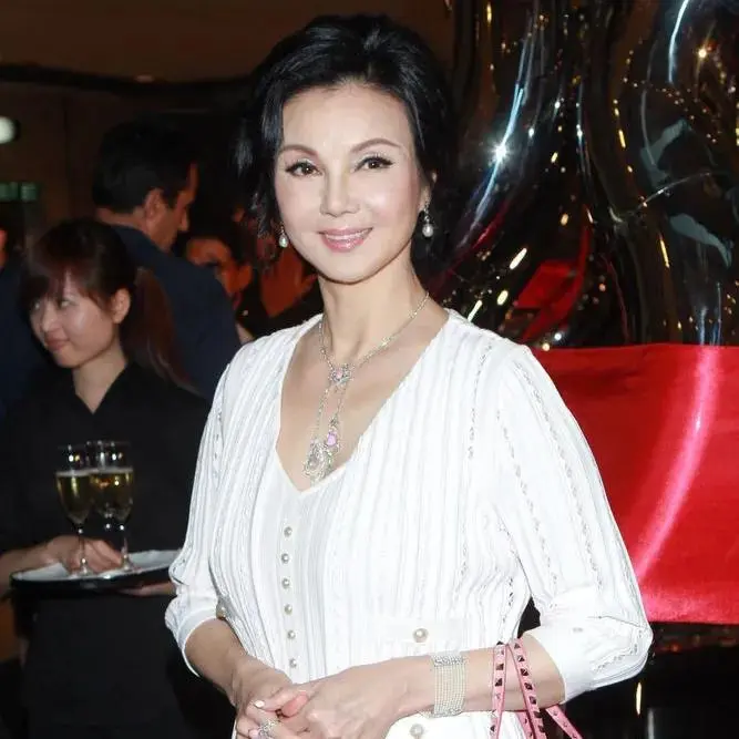 林恬儿：王祖贤就是为了我爸爸的钱，她太假对我好都是装出来的