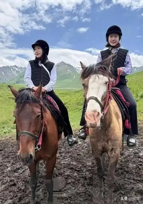 杨振宁去世1年，翁帆首谈感情