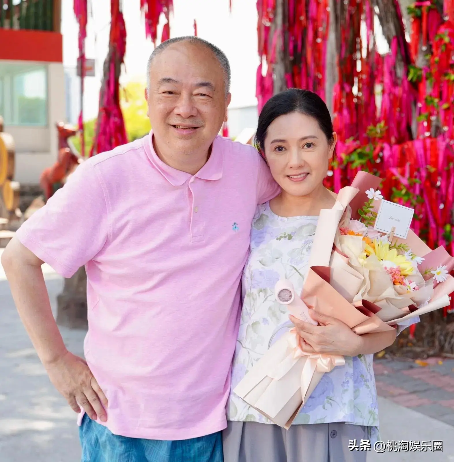 60岁李丽珍自曝单身10年，与前夫近30年没见