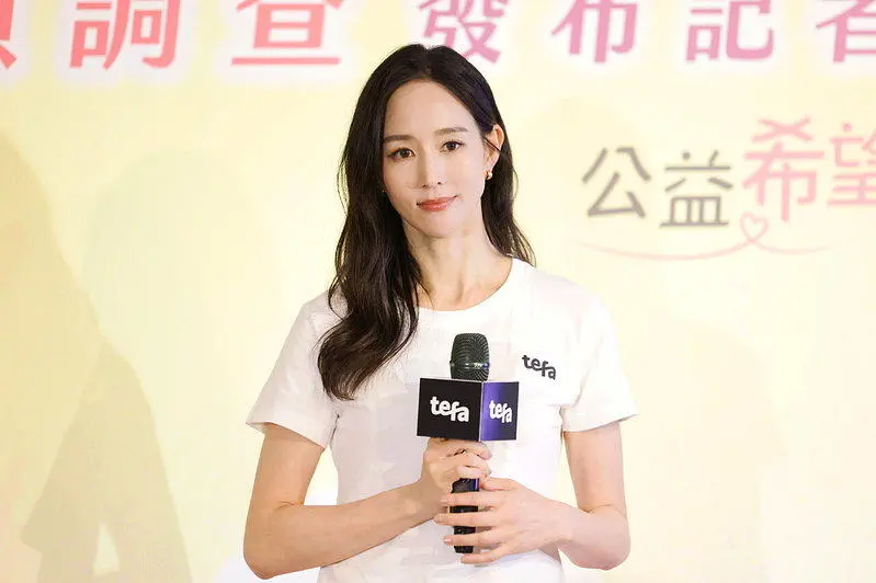 张钧甯冻卵“毕竟我不年轻”恋导演男友3年下一步曝光