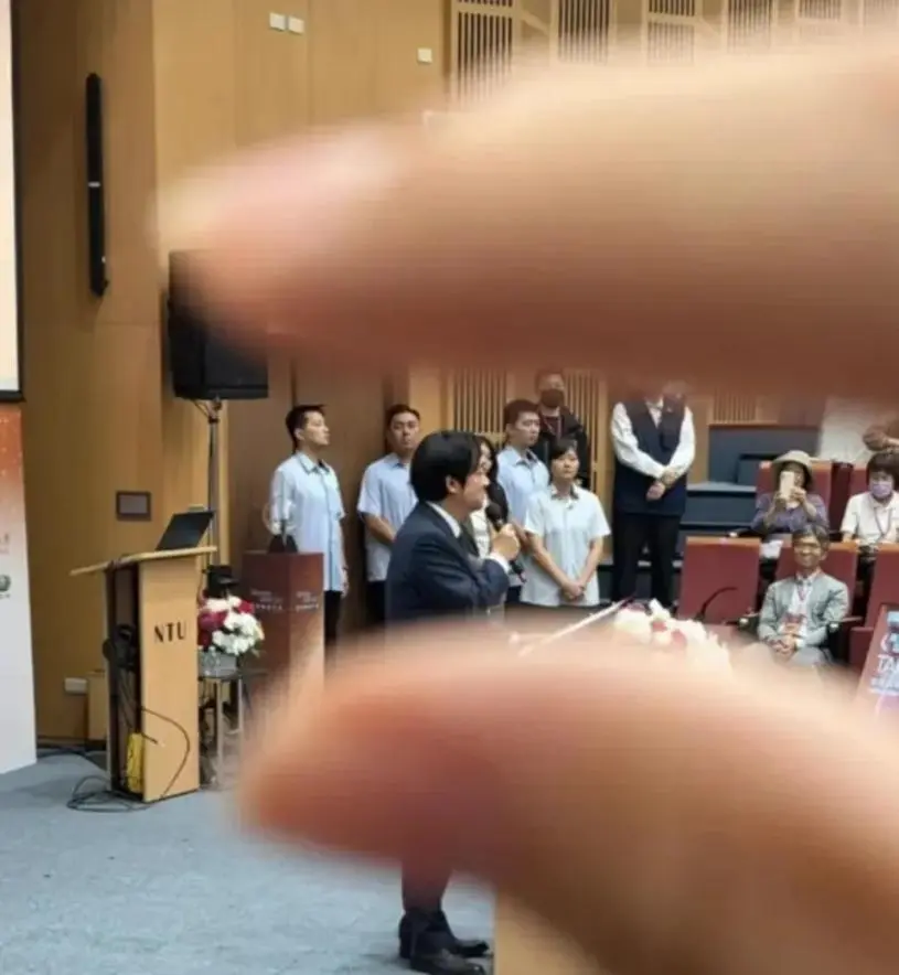 大陆交换生网上发布“拿下赖清德”照 遭台湾当局驱逐出境