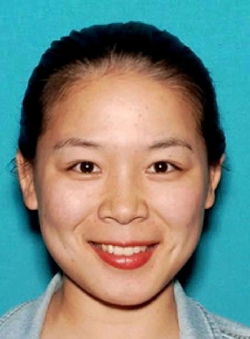 南加房产经纪张婉莹涉柬国诈团 搭嫌犯超跑拍照炫富