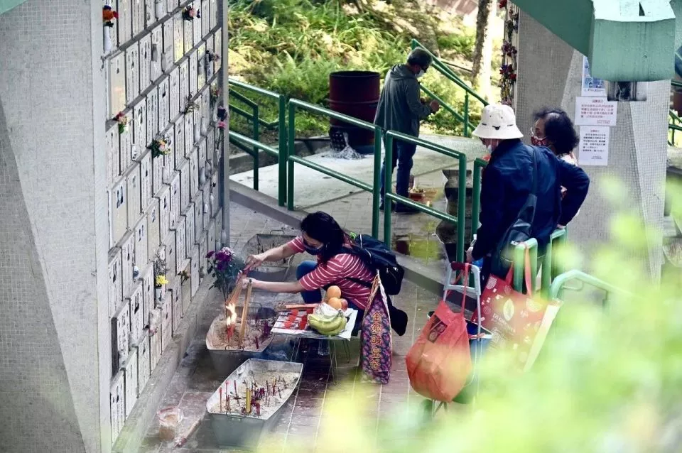 梅艳芳，为何骨灰难安？
