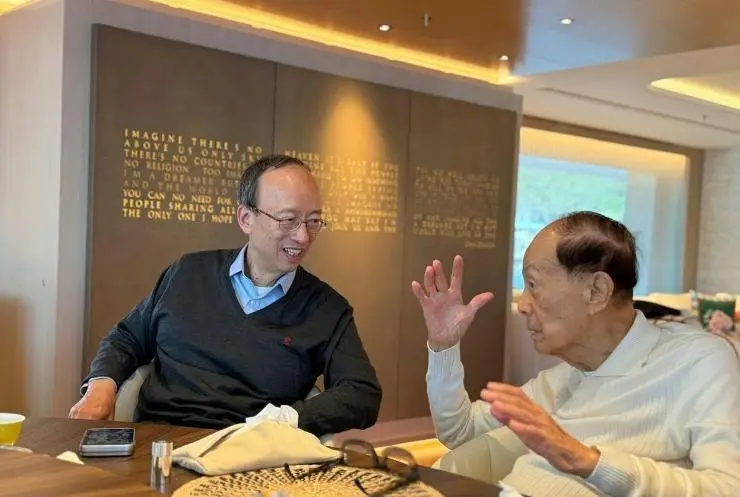 李泽钜、李泽楷现身慈山寺上香、李嘉诚缺席