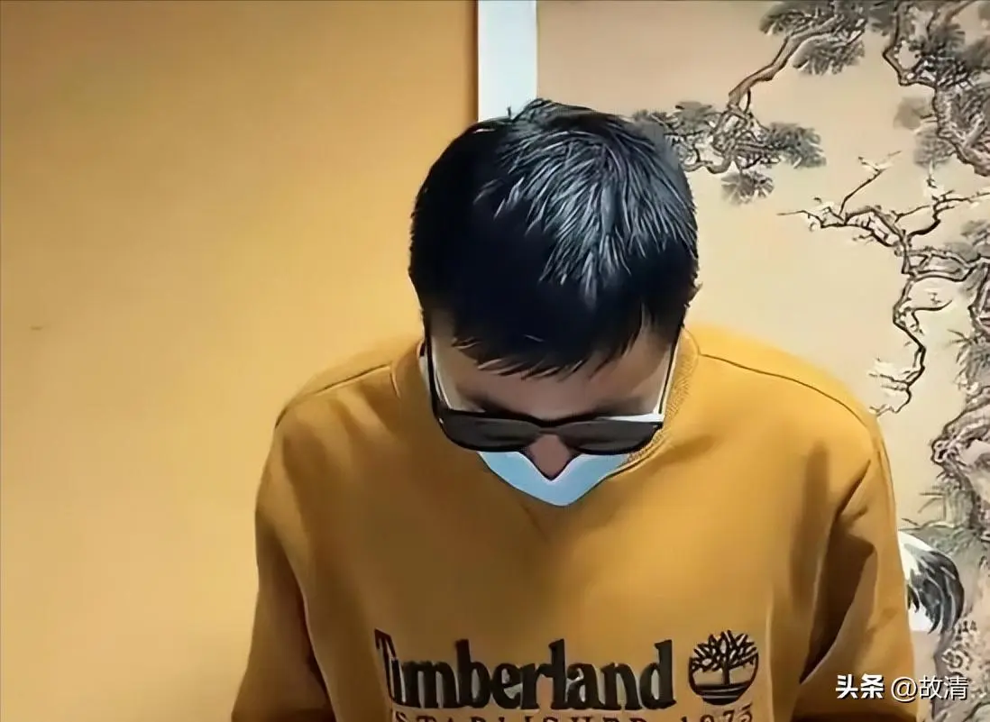 留俄生陈宇昕披旭日旗挑衅，莫大启动调查或开除