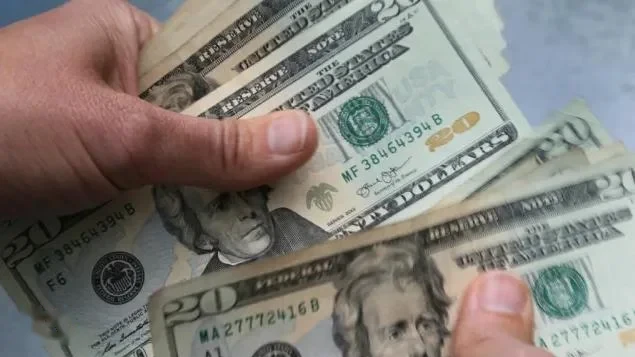 美媒：超40万亿国债终将掏空美国人的钱包