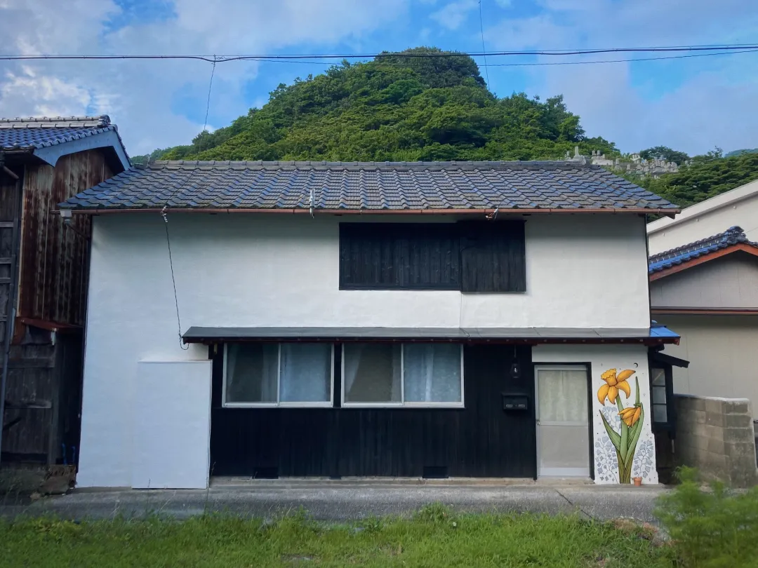 遍地白菜价! 加拿大男子1.5万加元买下一栋独立屋 过得太爽! 还有免费房送