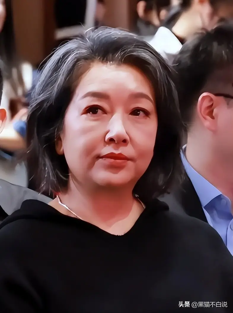 58岁身家过亿的江珊，27岁女儿成心病
