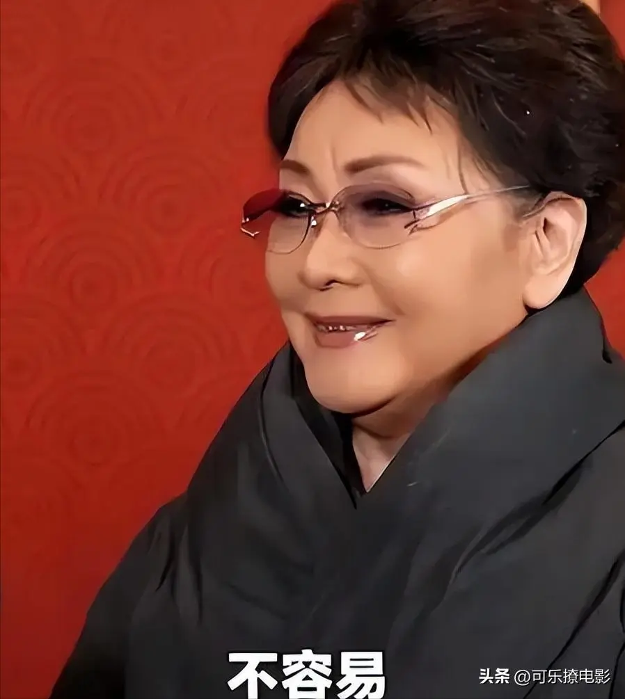 82岁李谷一因病缺席春晚4年，北京养病女儿照料