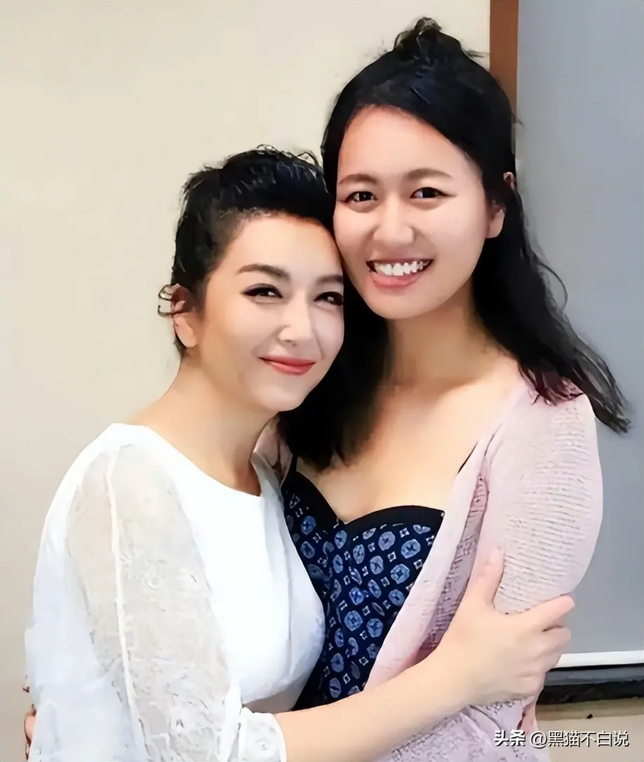 58岁身家过亿的江珊，27岁女儿成心病