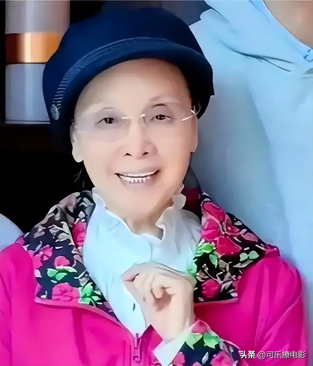 82岁李谷一因病缺席春晚4年，北京养病女儿照料
