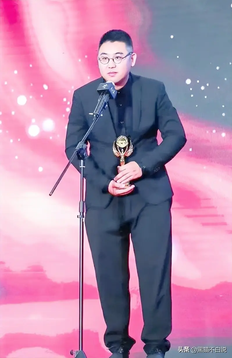 大肚遮不住！曝95花与大13岁知名导演结婚！