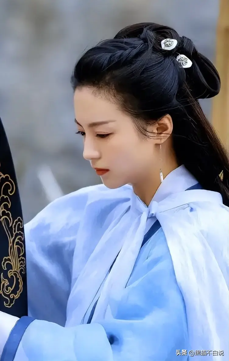 大肚遮不住！曝95花与大13岁知名导演结婚！