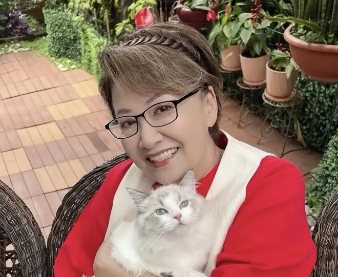 69岁香港知名女星开始着手安排身后事