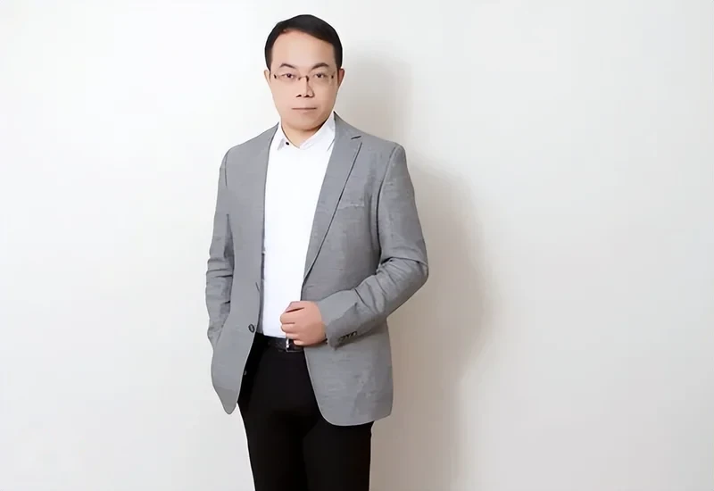 知名心理学博主武志红与前女友李雪用“NPD”等术语公开发文互呛,双方就旧情与经济问题各执一词