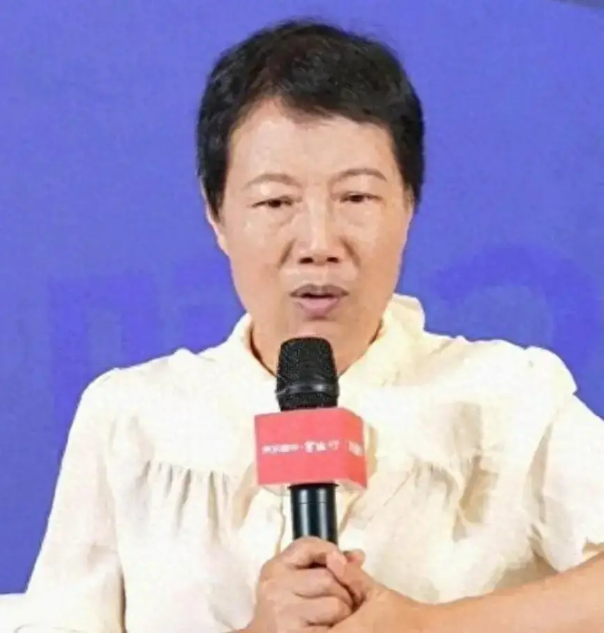 叶檀丈夫定居美国长期分居，身家上亿
